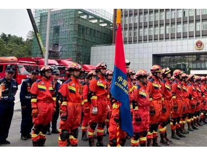 雅安地震已致4死:均系被飞石砸中 国家地震三级应急响应启动