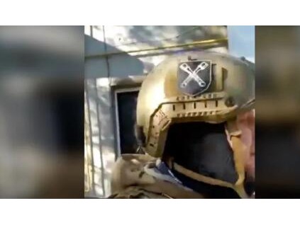 俄媒曝：乌军进入赫尔松时 又有士兵被发现佩戴纳粹徽章
