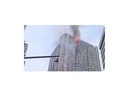 重庆一大楼火灾致伤亡不实 重庆官方辟谣：系AI生成为谣言